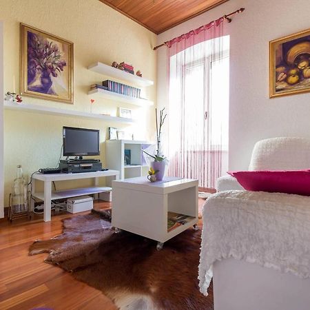 Appartamento Kuca Za Odmor Lucy Pola Esterno foto