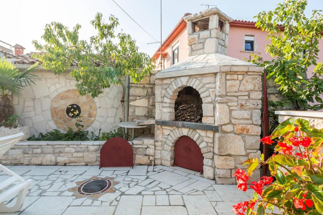 Appartamento Kuca Za Odmor Lucy Pola Esterno foto