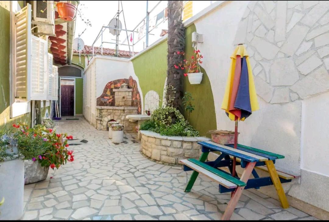 Appartamento Kuca Za Odmor Lucy Pola Esterno foto